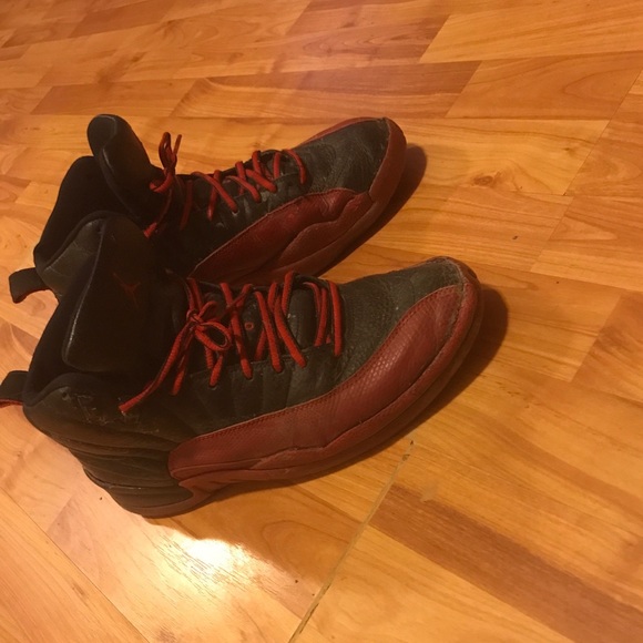 Jordan 12’s - Picture 2 of 2